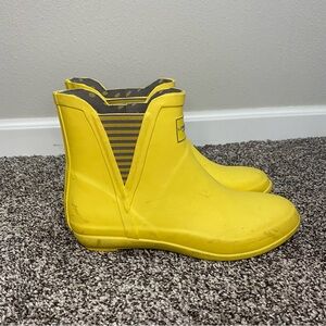 London Fog Piccadilly Yellow Rain Boots Booties Woman’s Size 10